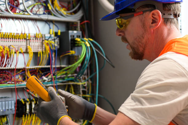 Best 24-Hour Electrician  in Eldorado, IL
